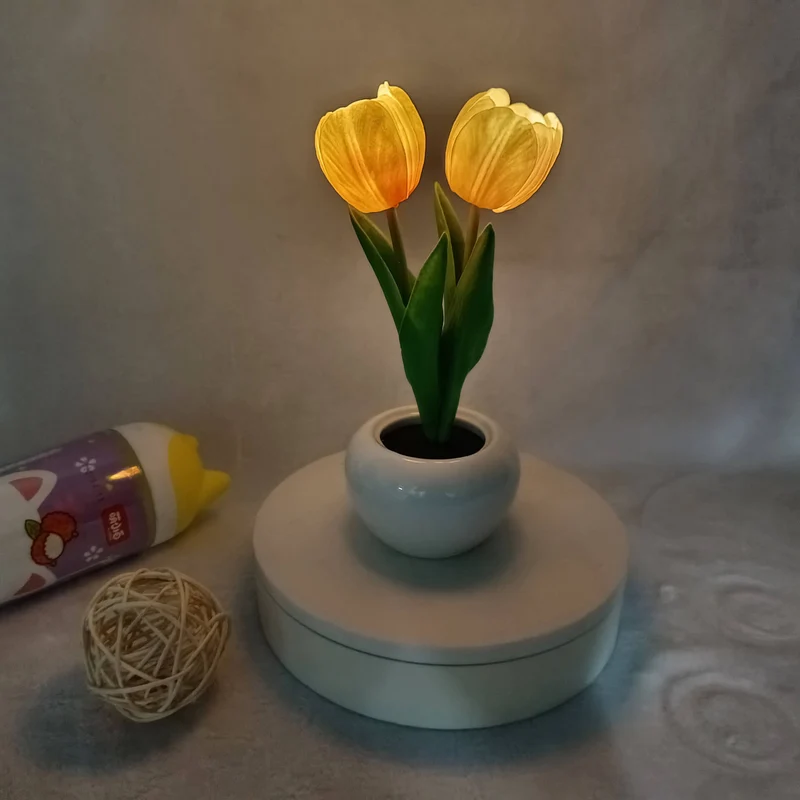 Skanto | Moderne Kreative Simulation Tulpe Pfingstrose LED Nachtlicht Tischlampe