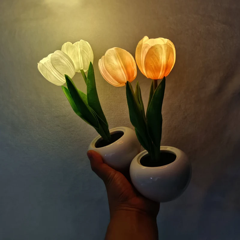 Skanto | Moderne Kreative Simulation Tulpe Pfingstrose LED Nachtlicht Tischlampe