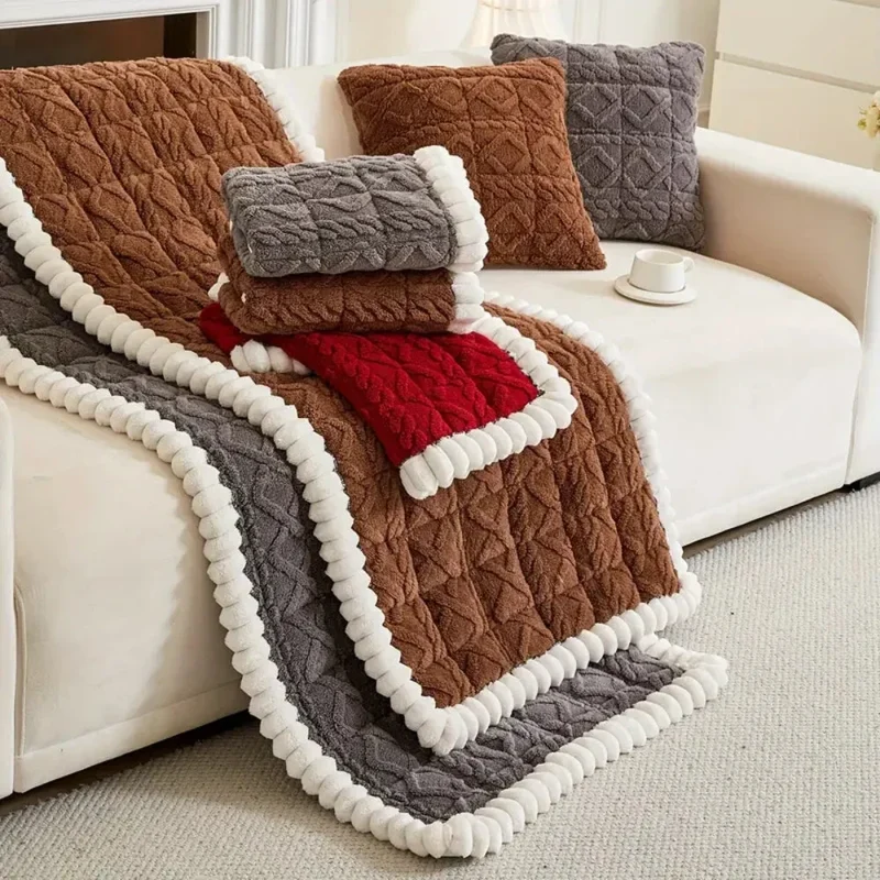 SofaShield™ | Diamantgesteppte Sofaschutzdecke aus Mikrofaser mit rutschfester Rückseite