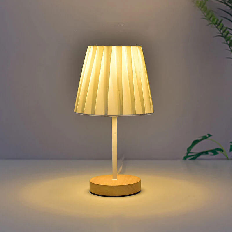 Skanto | Nordische Vintage Stoffkegel Massivholz LED-Tischlampe