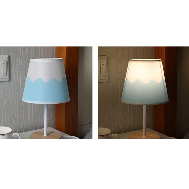 Skanto | Nordische Vintage Stoffkegel Massivholz LED-Tischlampe