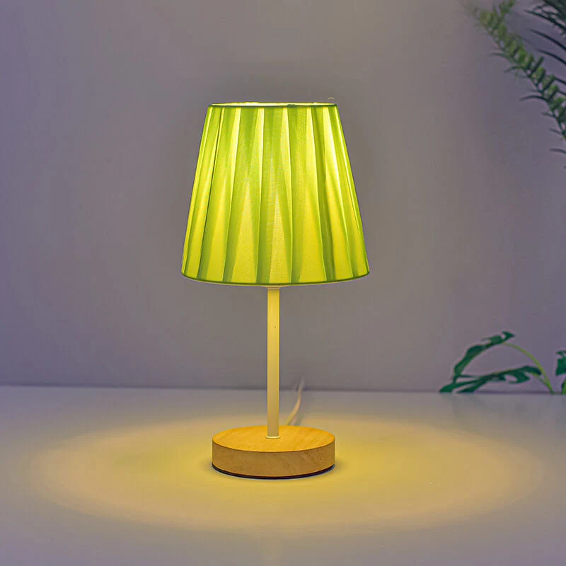 Skanto | Nordische Vintage Stoffkegel Massivholz LED-Tischlampe