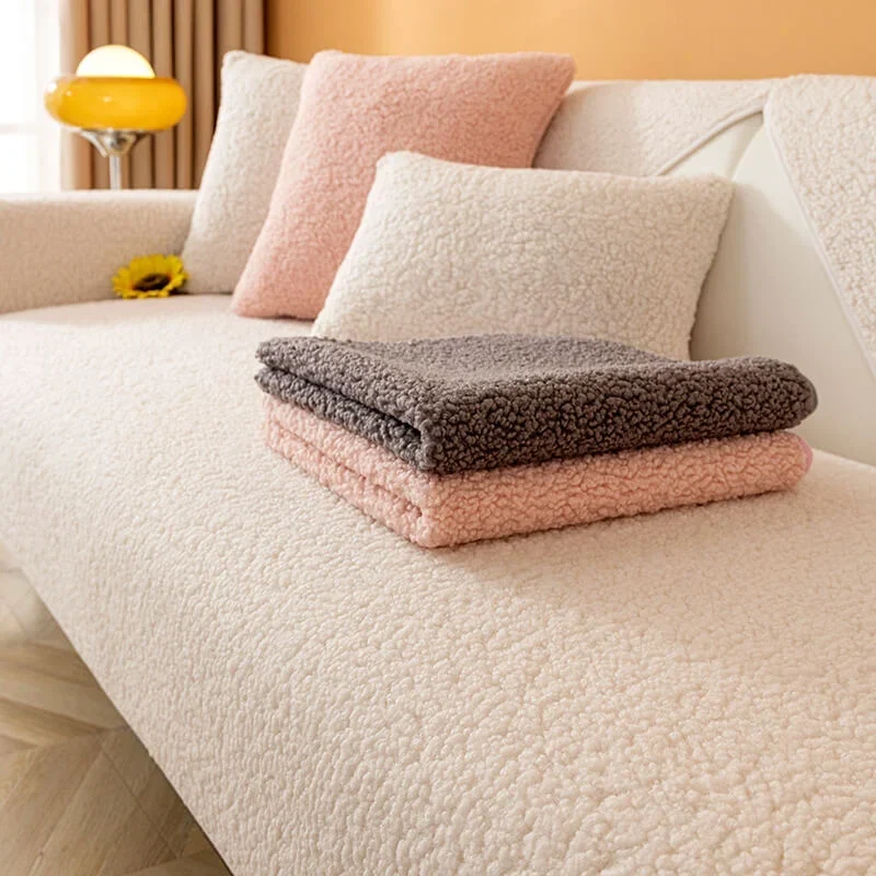 TeddyHaven™ | Kuscheliger Sofabezug aus Teddyfleece mit rutschfester Rückseite