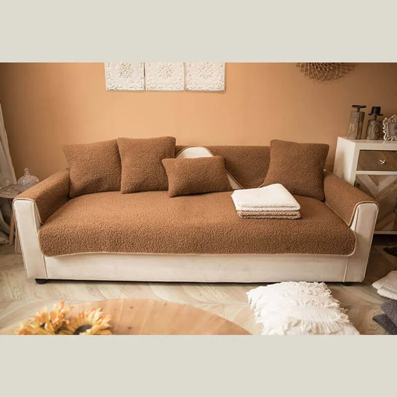 TeddyHaven™ | Kuscheliger Sofabezug aus Teddyfleece mit rutschfester Rückseite