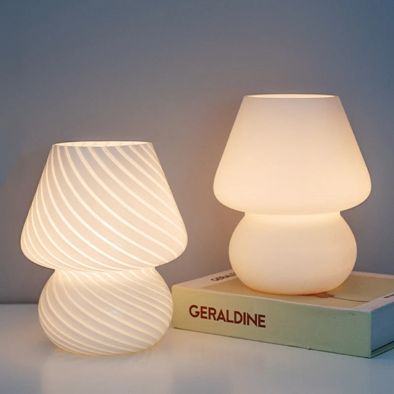 Skanto | Pilzförmige Glas-LED-Schreibtischlampe