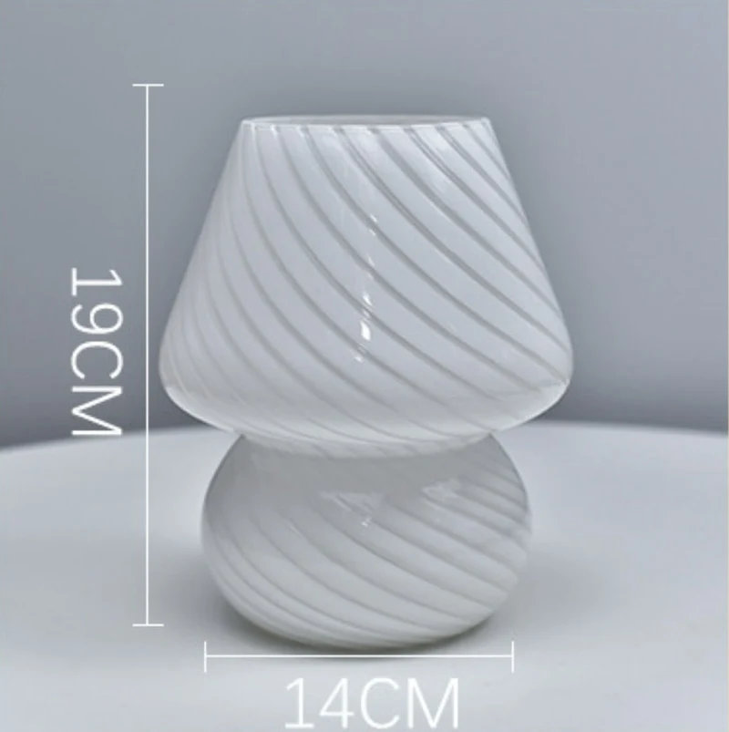 Skanto | Pilzförmige Glas-LED-Schreibtischlampe