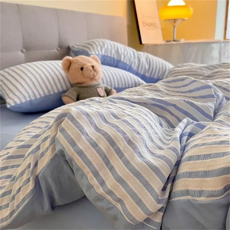Skanto | Minimalistisches gestreiftes Bettwäsche-Set