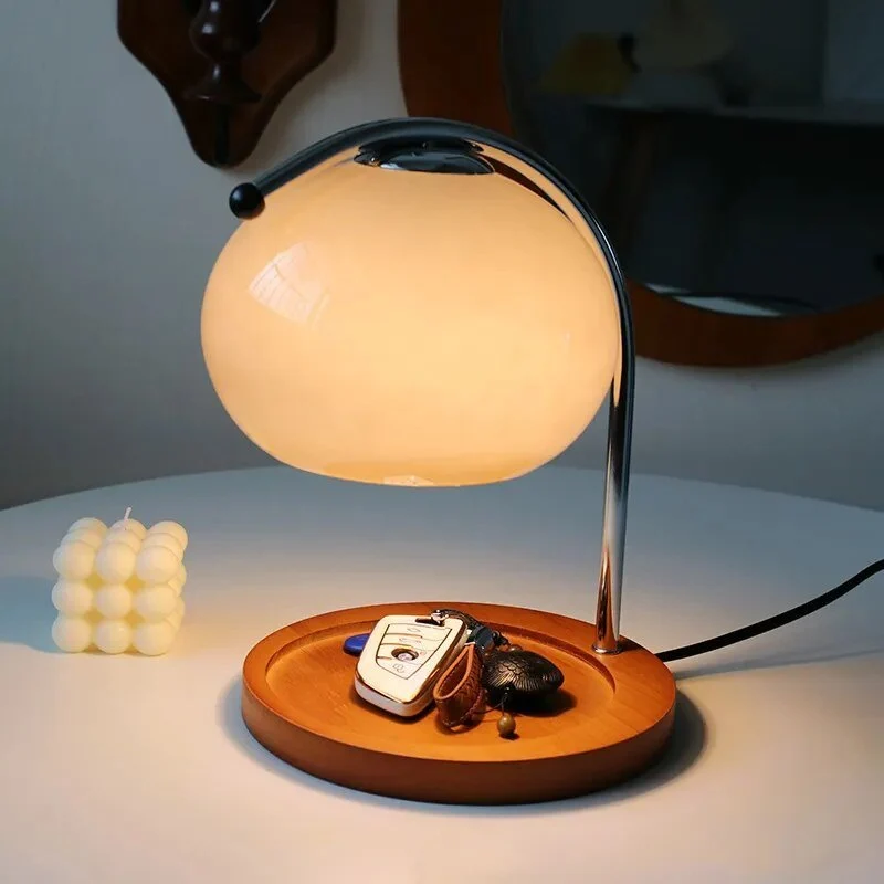 Skanto | Glastischlampe im Retro-Stil mit Ständer