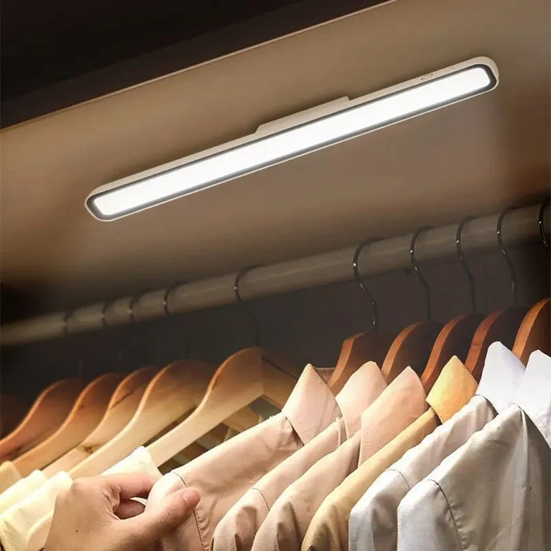 Skanto | Wiederaufladbare magnetische Schreibtischlampe