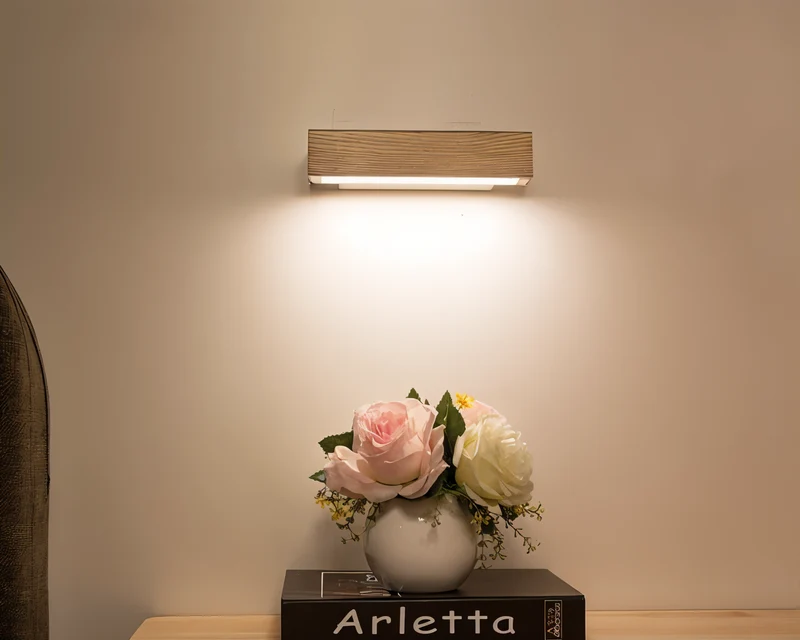 Skanto | TwistLED Wandlampe - 360° drehbare rechteckige LED-Wandlampe aus Holz