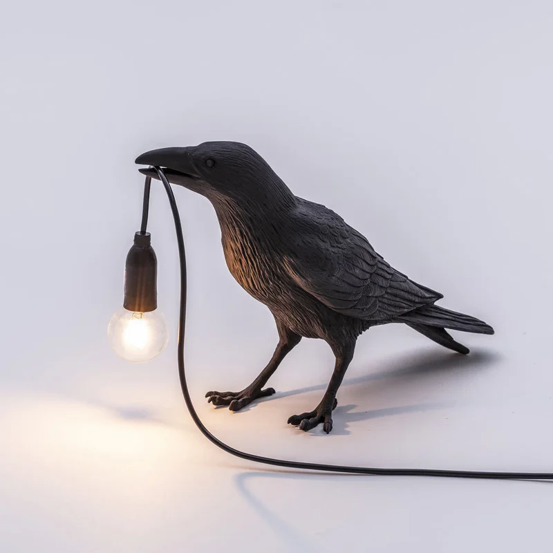 Skanto | Moderne Glücksvogel-Tischlampe – Kreatives Harz-Tierdesign für Schlaf- und Wohnzimmer