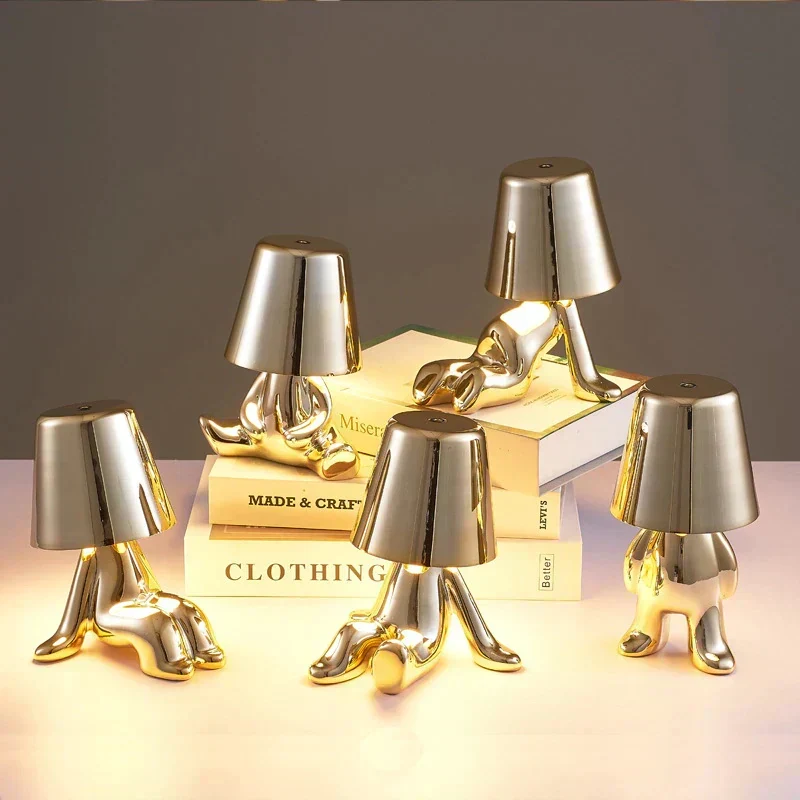 Skanto Skanto | Goldener Mann LED Denkende Tischlampe – Verspielte Nachttischlampe für Schlafzimmer & Deko
