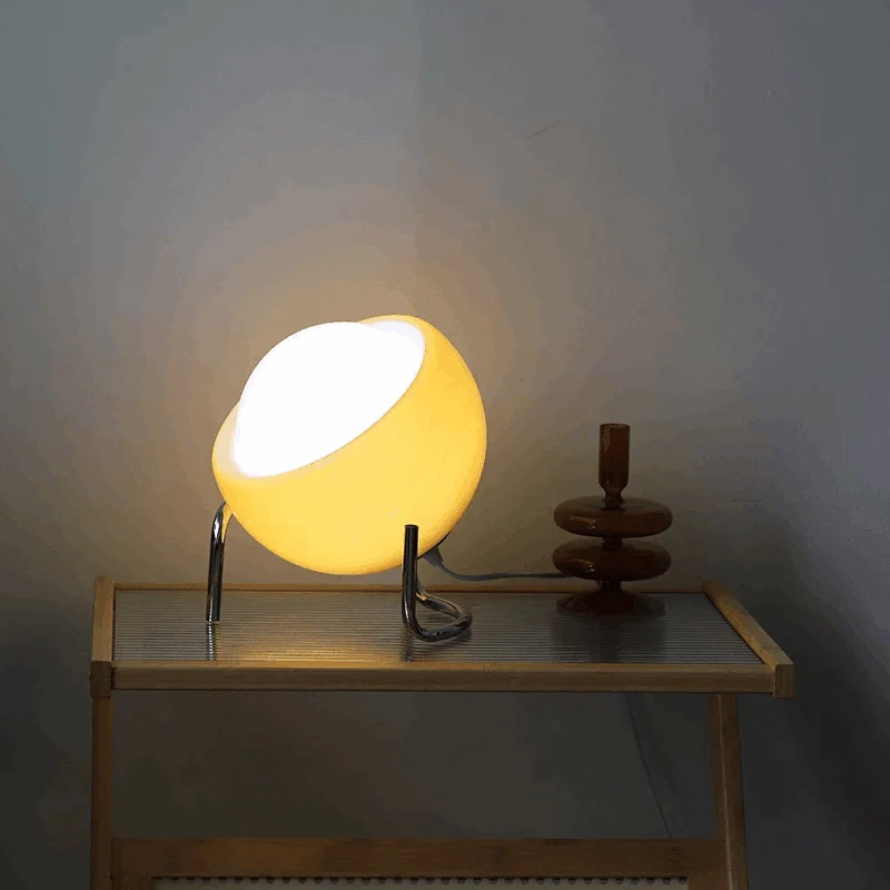Skanto | Nordische Leuchte – Einzigartige Retro-Schreibtischlampe