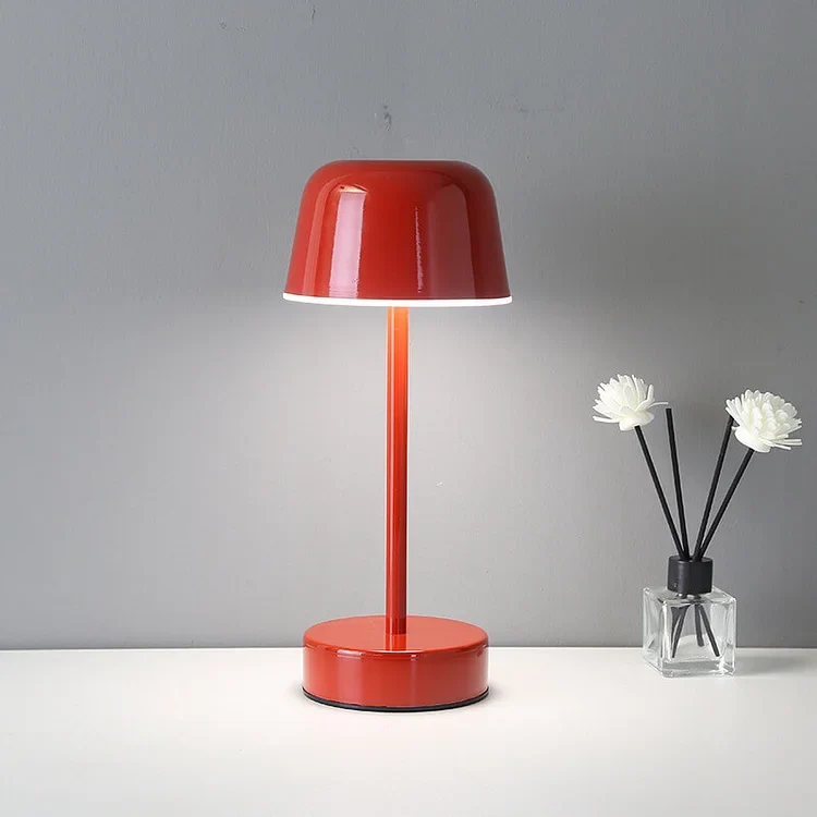 Skanto | PRISMA PULSE FLARE – Dynamische LED-Tischlampe