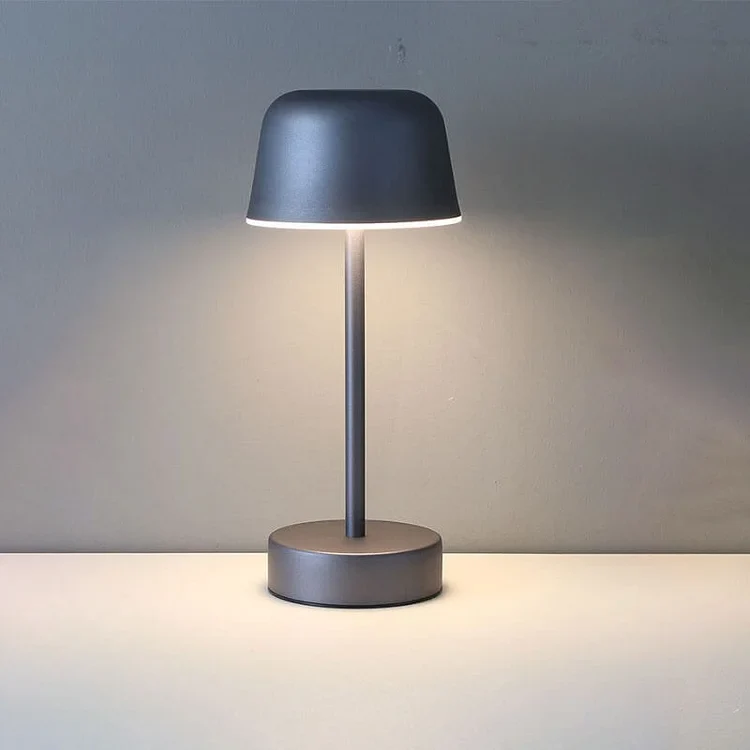 Skanto | PRISMA PULSE FLARE – Dynamische LED-Tischlampe