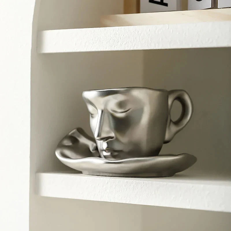 Skanto | Kyssnades Gesichts-Keramik-Kaffeetasse