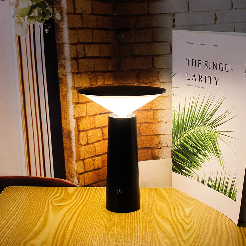 Skanto | Moderne Touch-Tischlampe mit USB