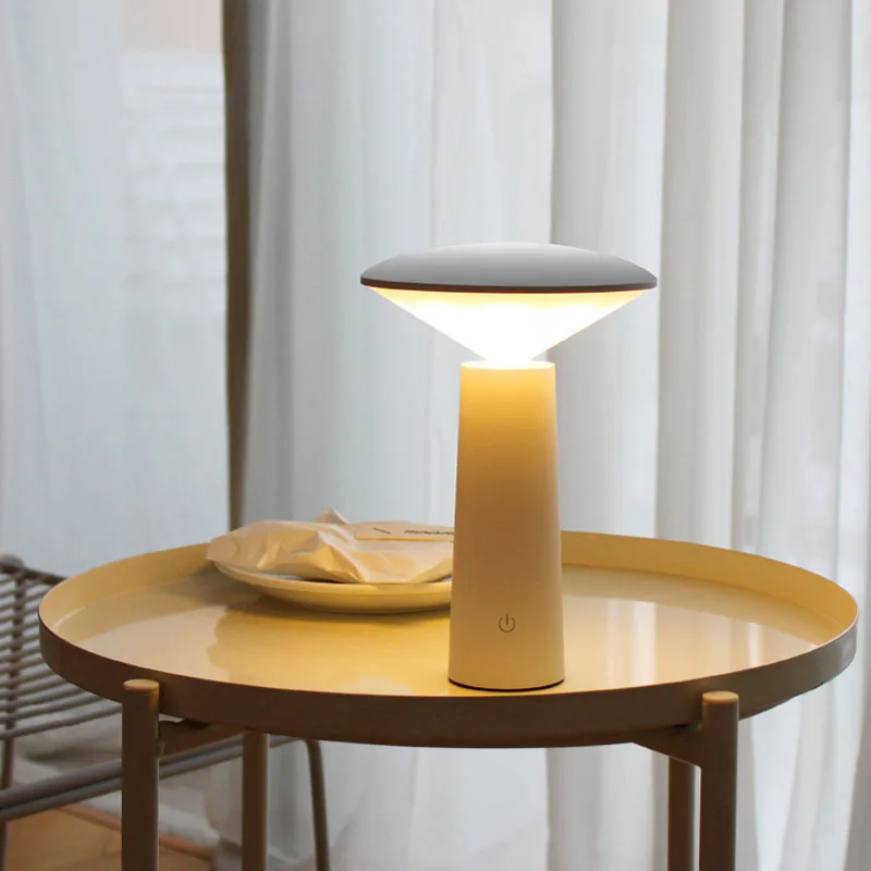 Skanto | Moderne Touch-Tischlampe mit USB