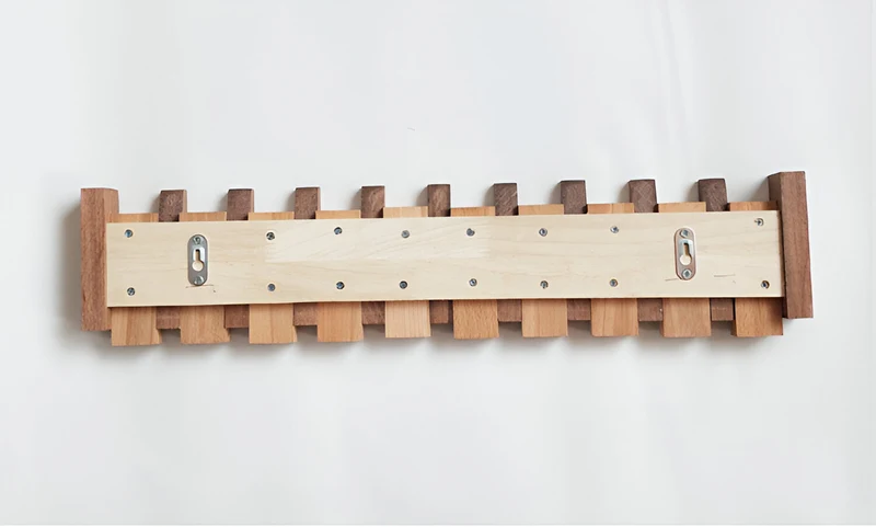 Skanto | RetroHooks - Wandregal aus Holz mit Magnethaken