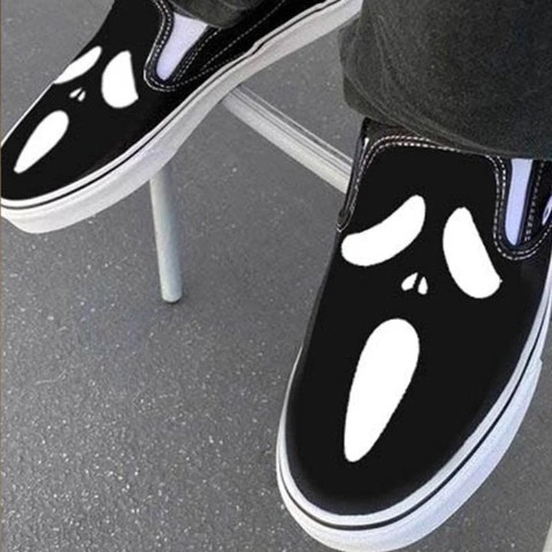 Skanto | Canvas Freizeitschuhe mit Totenkopf-Print