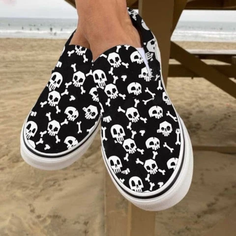Skanto | Canvas Freizeitschuhe mit Totenkopf-Print