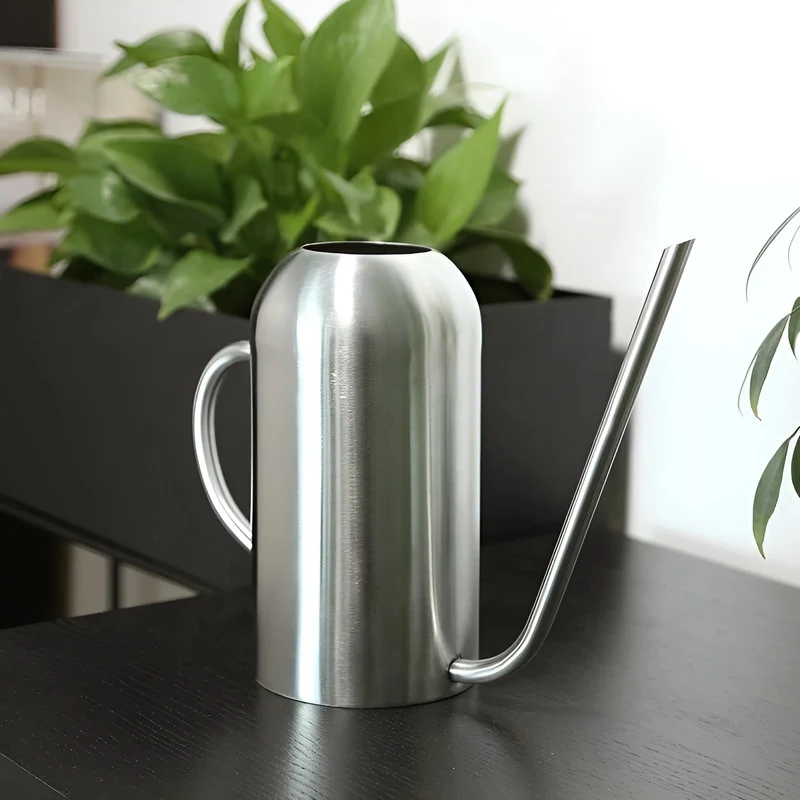Skanto | Edelstahl Gießkanne - 1,5L Lange Gießkanne für Pflanzen und Blumen