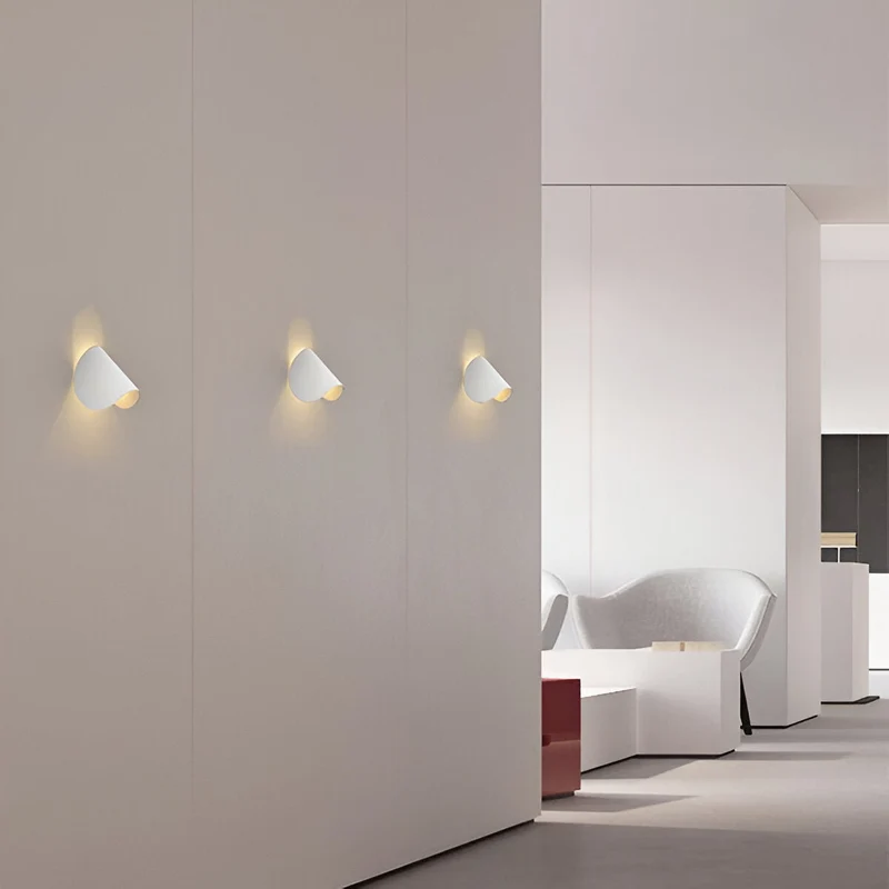 Skanto | Twist Wandleuchte - Drehbare Metall Wandleuchte - Gebogene Wandlampe