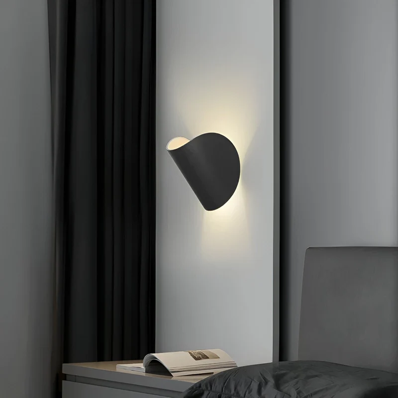 Skanto | Twist Wandleuchte - Drehbare Metall Wandleuchte - Gebogene Wandlampe