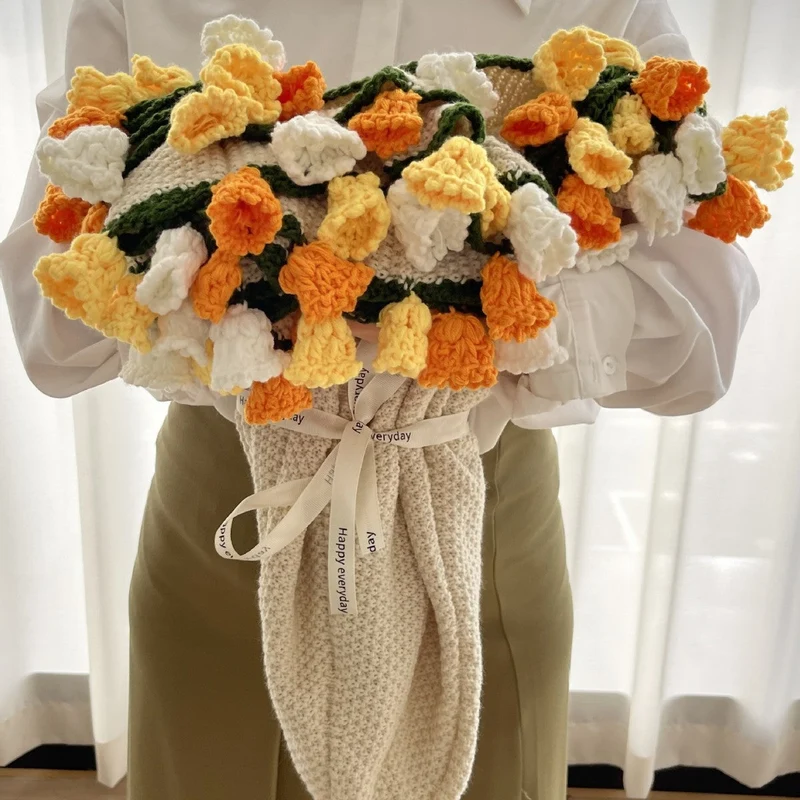 CozyLily™ | Handgefertigte Häkeldecke mit Maiglöckchen-Design