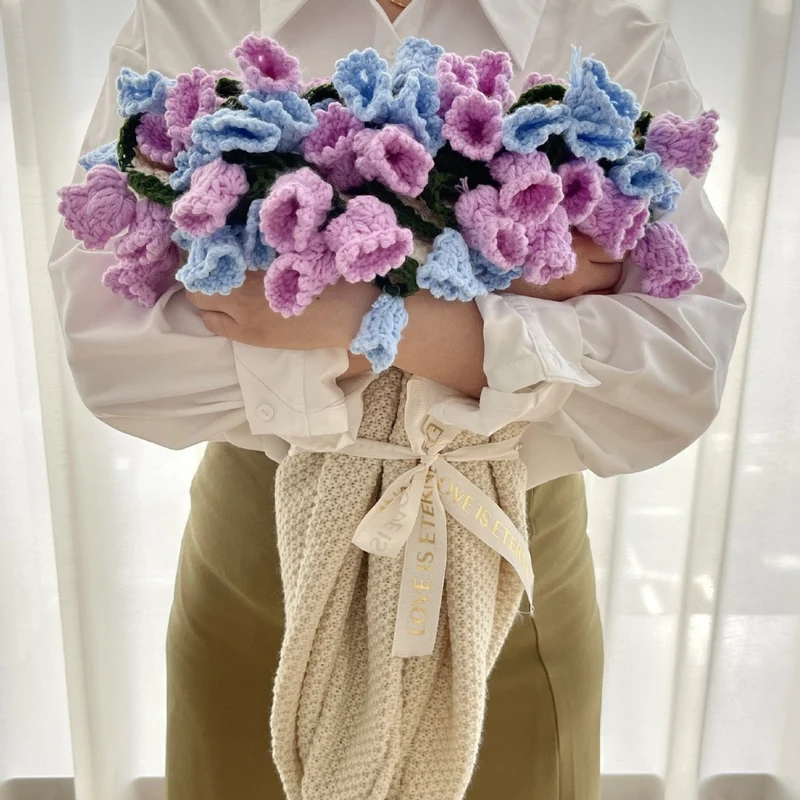 CozyLily™ | Handgefertigte Häkeldecke mit Maiglöckchen-Design