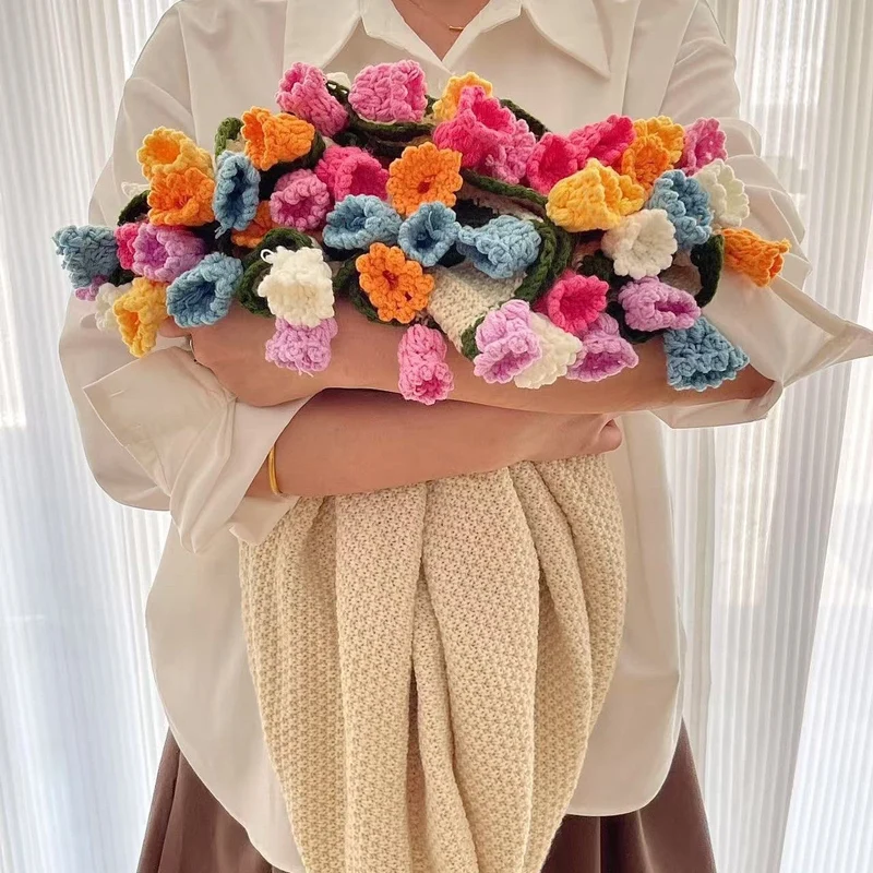 CozyLily™ | Handgefertigte Häkeldecke mit Maiglöckchen-Design