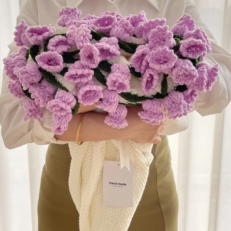 CozyLily™ | Handgefertigte Häkeldecke mit Maiglöckchen-Design