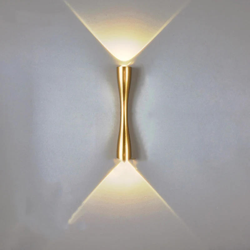 Skanto | Moderne schlichte LED-Wandleuchte mit langem Horn und 2 Lichtern für Innen- und Außenbereich