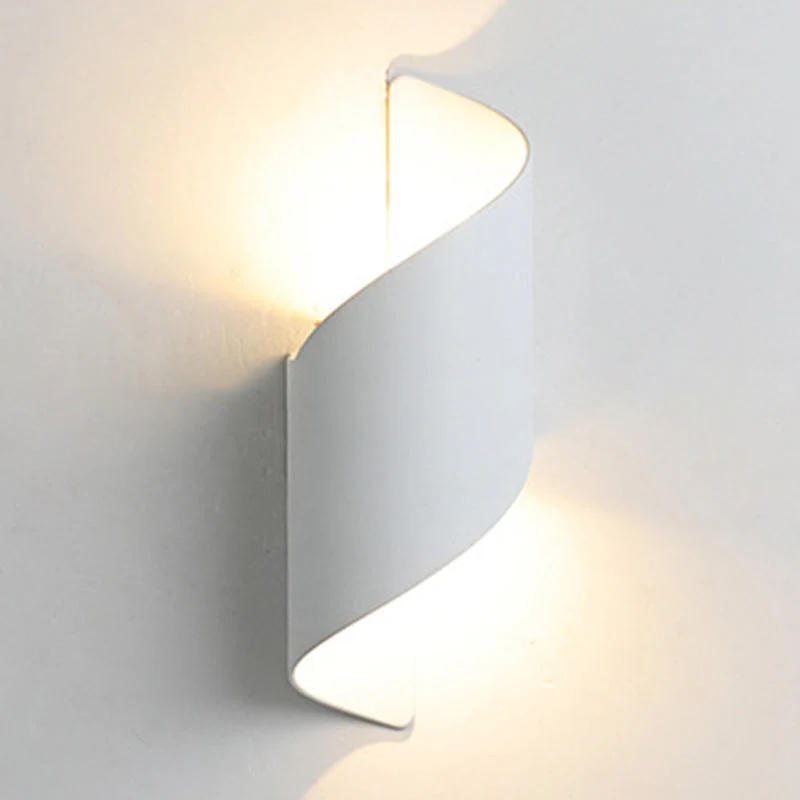 Skanto | Moderne minimalistische wasserdichte spiralförmige LED-Wandleuchte aus Aluminium und Acryl für das Schlafzimmer