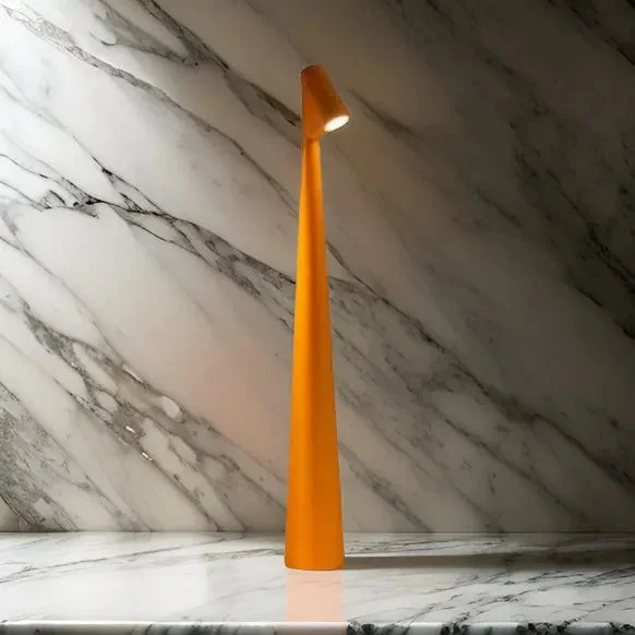 Skanto | Dorsø - L'ummiere D'apol Tischlampe