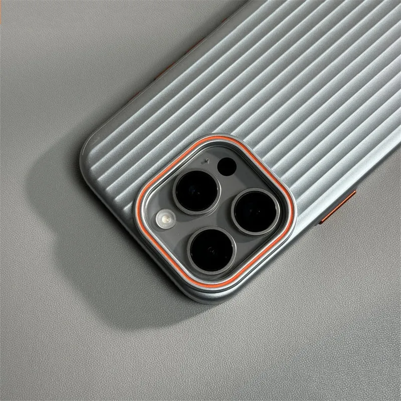 Skanto | Ultradünne gewellte matte stoßfeste Hülle für iPhone