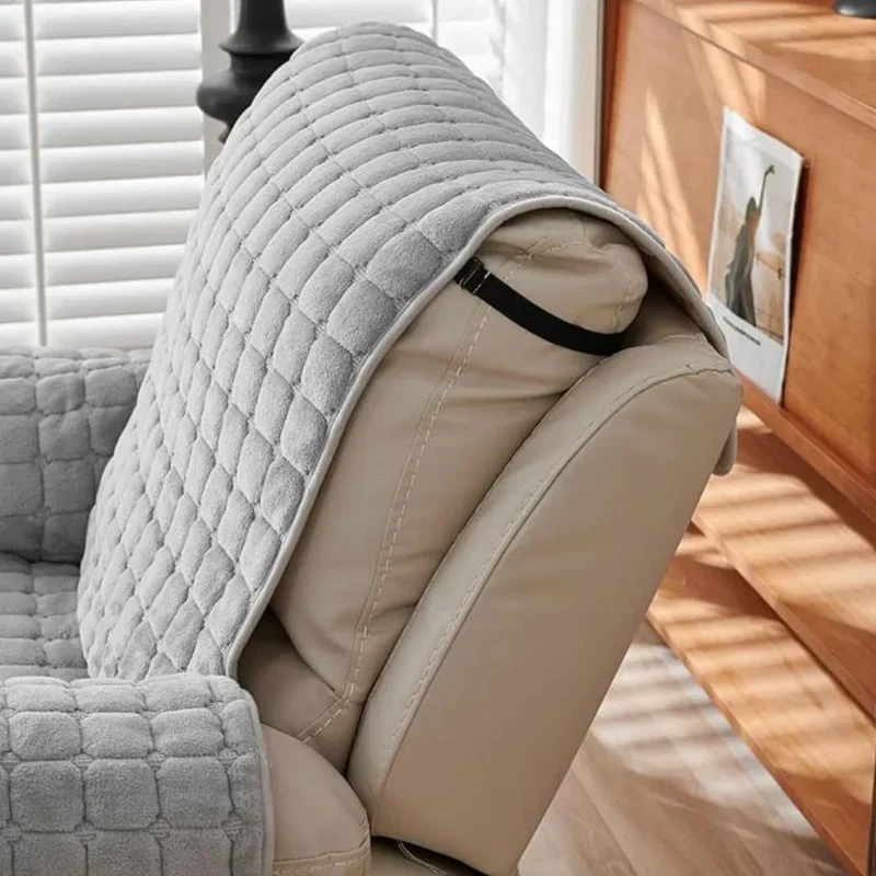 CozyGuard™ | Gesteppter Sesselbezug mit Seitentasche