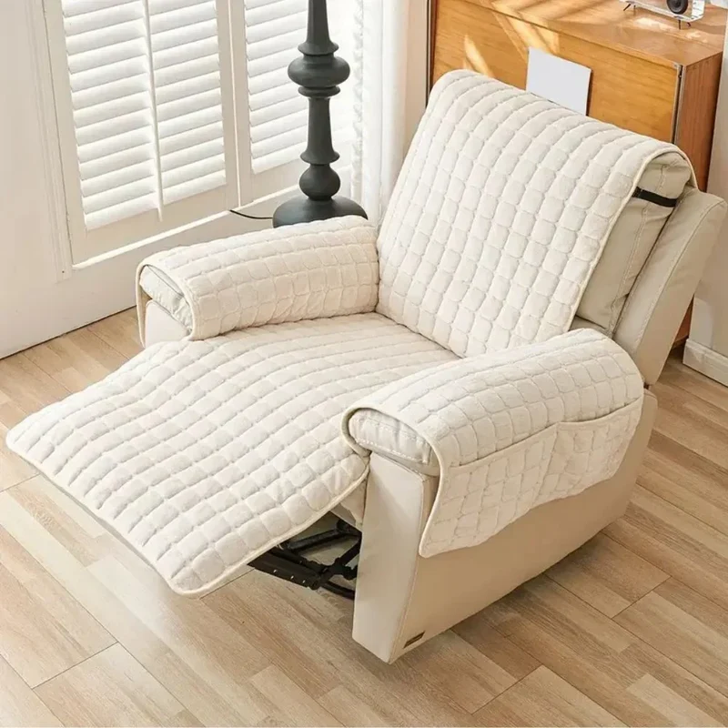CozyGuard™ | Gesteppter Sesselbezug mit Seitentasche