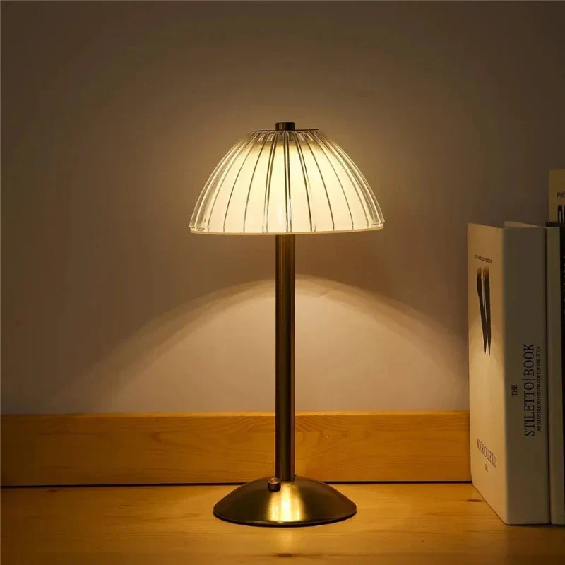 Skanto | GlassGleam | Kabellose LED-Tischlampe mit drei Farben und Dimmfunktion