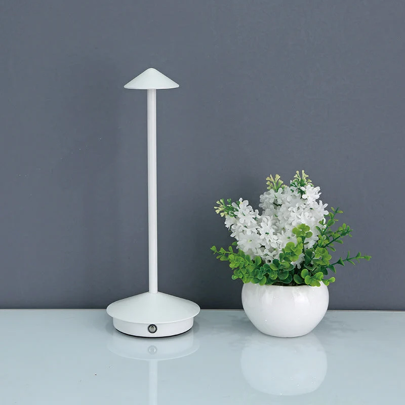 Skanto | Tragbare Tischlampe – Kabellose Lampe, inspiriert von der dimmbaren Pina Pro