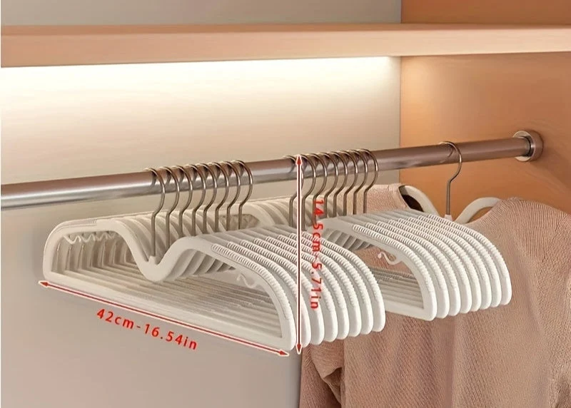 ClosetSlim™ | Platzsparende Kleiderbügel mit drehbarem Haken