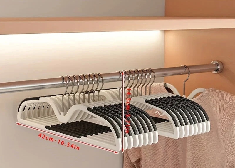 ClosetSlim™ | Platzsparende Kleiderbügel mit drehbarem Haken