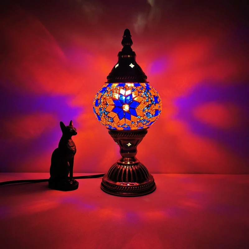 Skanto | Traditionelle Tiffany Ovale Glas Eisen 1-Flammige Tischlampe für das Wohnzimmer