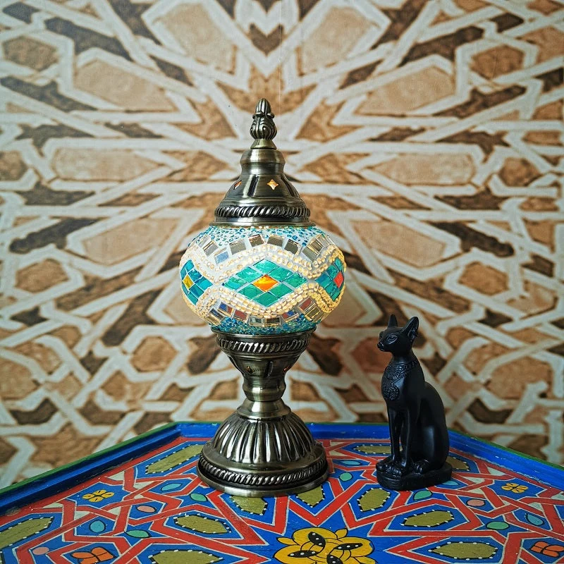 Skanto | Traditionelle Tiffany Ovale Glas Eisen 1-Flammige Tischlampe für das Wohnzimmer