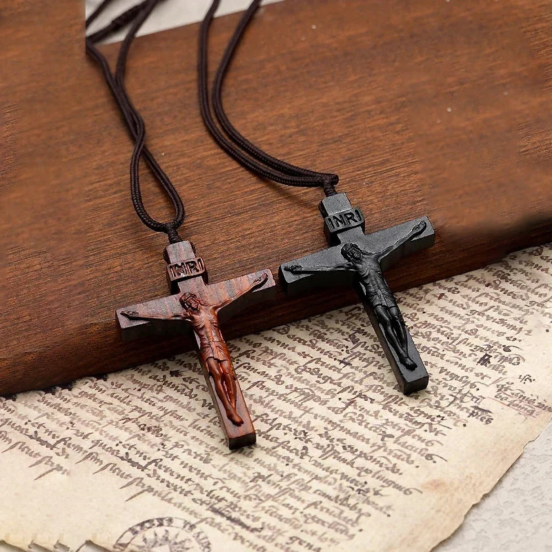 Skanto | Jesus-Kreuz-Halskette aus Holz