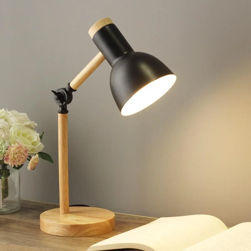 Skanto | LuminoShade – Moderne Schreibtischlampe aus Holz im skandinavischen Stil