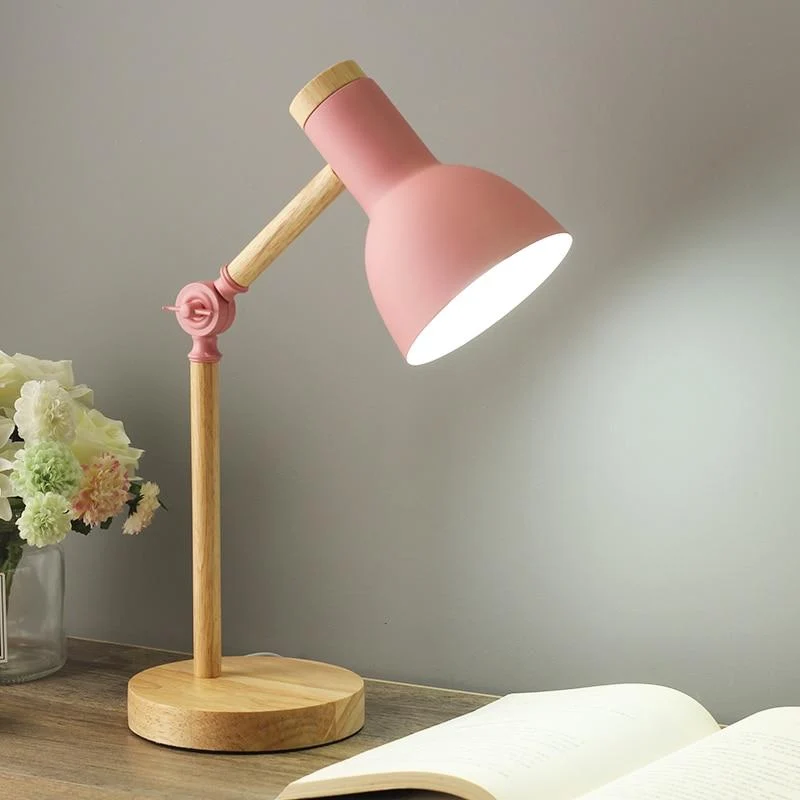 Skanto | LuminoShade – Moderne Schreibtischlampe aus Holz im skandinavischen Stil