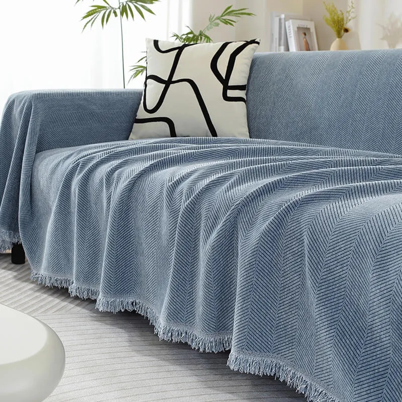 Skanto | Chenille-Überwurf mit Fischgrätmuster und Quasten für Sofas