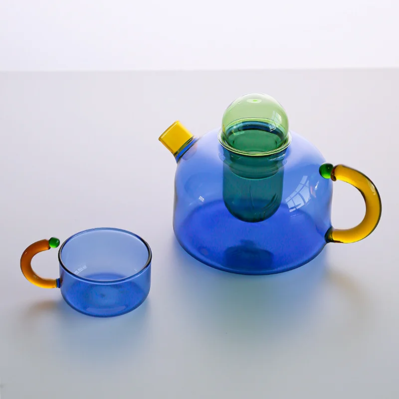 Skanto | Teegeschirr aus Glas in Kontrastfarben