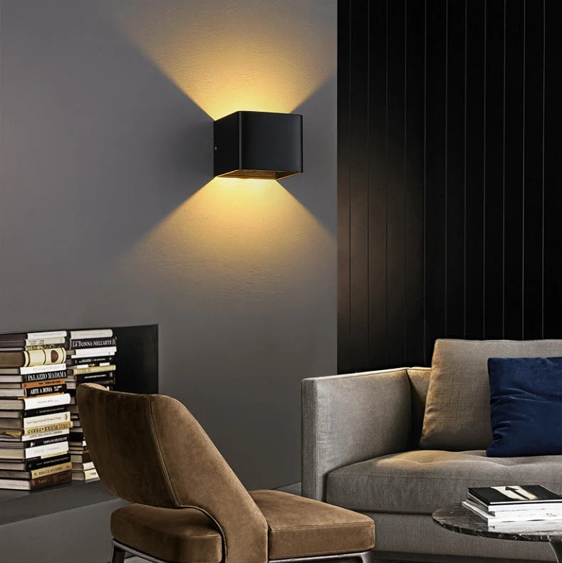 Skanto | Moderne Minimalistische Wasserdichte Würfel Up Down Aluminium Glas Induktions-LED-Wandleuchten für das Schlafzimmer
